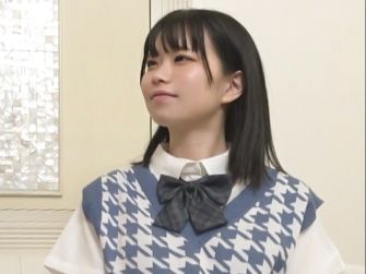 【JKとの甘々イチャラブエッチ】 色白美肌の美少女JKと夢のようなひと時！ 制服のまま生ハメで激しく求め合う！
