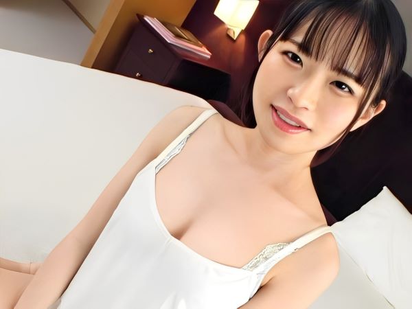 【Eカップ美少女の悶絶】 おっとり癒し系なのに、エッチになると豹変！ 激しく突かれてイキまくる敏感ボディ♡