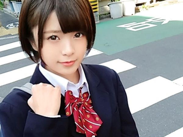 【純粋な制服美少女】 初めてのセックスで大人チンポに貫かれ絶頂！ ピュアな貧乳ボディに中出しの洗礼♡