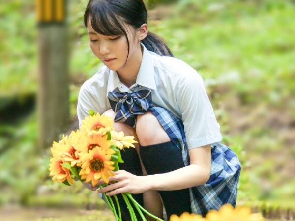 【美少女の屈辱】 幼馴染を救うため、オヤジの性奴隷にされる美少女！ 汗と涙の拘束プレイでイカされまくり！