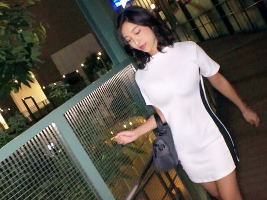 【エロ痴女の絶頂セックス】 完璧ボディ美女が本能のままに乱れる！ 野生的な腰使いでビクビク痙攣アクメ♥