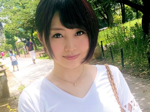 【ヤリマン女子大生】 フェラテクがヤバすぎる！ 素人男子を虜にするエロすぎフェラでジュボフェラ天国♡ いろんな体位でイキまくりの乱交パーティー！