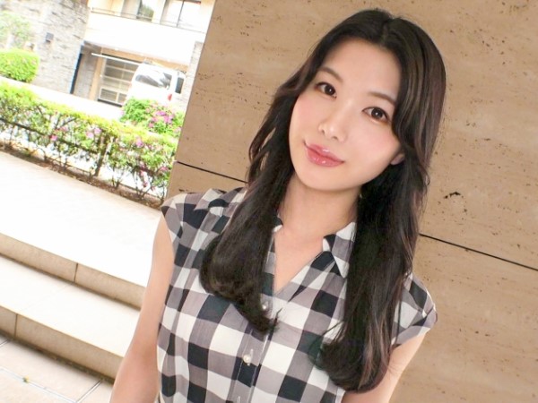 【スレンダー美人の性欲】 細身ボディのパイパンお姉さんが激しく求める！ 立ちバックでイキまくる絶頂セックス！