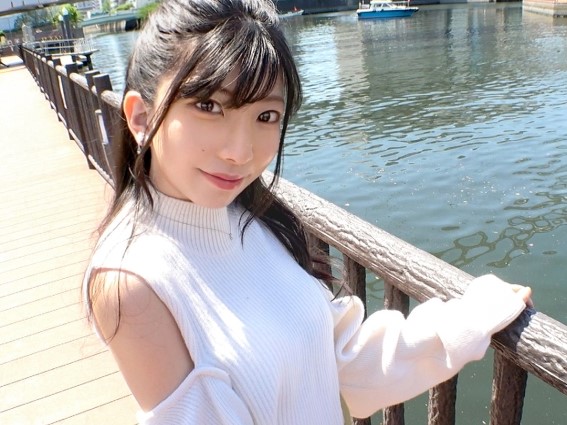 【敏感なちっぱい】ノーブラ娘のぷっくり乳首を責めまくり！ 感じやすいカラダに生チ○ポ挿入で大絶叫♡