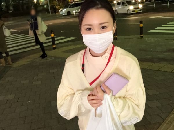 【マスク美人の淫らな素顔】 色白で美乳の歯科助手をナンパ！ 清楚な見た目とは裏腹に、下品なフェラで男を虜にする！