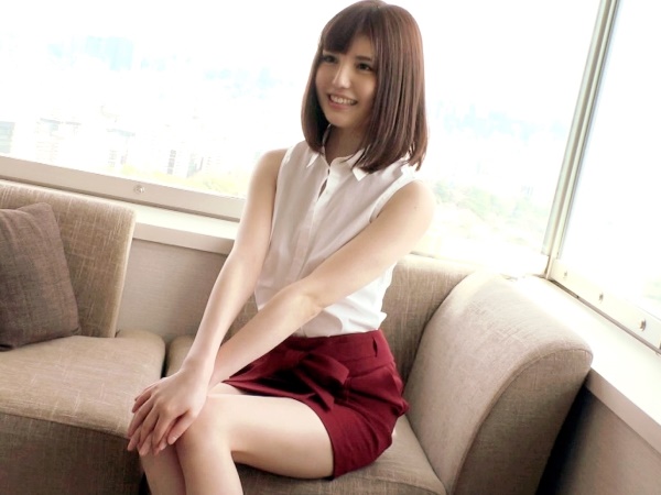[コンサルタント美女] セクシー感高すぎるっ///美脚と美乳に目が惹きつけられるやらしいボディ！