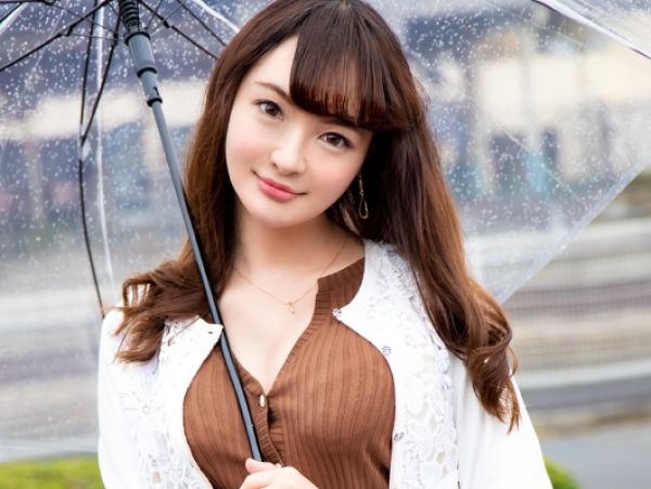【人妻の欲求不満を解消】 気品溢れる奥様がデカチンにメロメロ！ ご無沙汰マ○コが激しくイキまくる不倫セックス♡