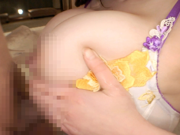 【Hカップの爆乳歯科衛生士】 おっぱいでチンコを優しくお手入れ！ 激しく突かれてエロモード全開の淫乱治療♡
