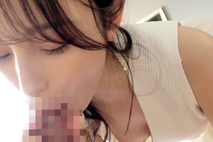 【ゴマキ似のセクシーお姉さん】 乳首チラ見せでお馴染み！ 濃厚エロプレイで魅せる♡ 乳首責めからの本気セックスに昇天！