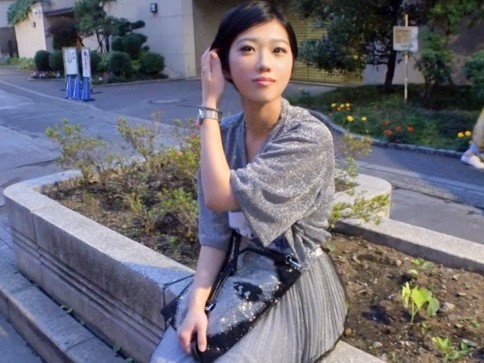 【ショートカット美少女のフェラテク】 恥じらいながら咥える姿がたまらない！ 喉奥まで肉棒を味わい尽くす口技♡