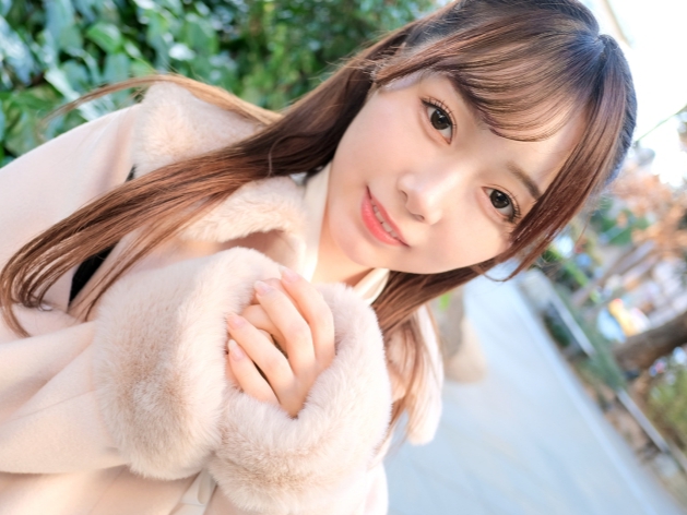 【美少女の淫らな本性】 ロングヘアを振り乱し、ビンビンち○ぽで突かれまくり！ キュートな顔とのギャップに萌える♡