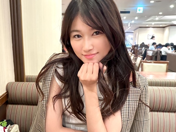 【素人美少女】美容師が潮吹きでぐしょ濡れ♥チンポに従順な真面目系な美女が猥褻アクメっ…！！