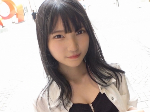 【美少女】ナンパしたキュートな美少女のマンコを突き回す！ビンビンの男根で膣奥突かれイキ乱れる美少女！
