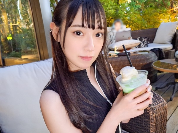 【素人】オナニーが日課の性欲が強すぎる美女…大好物の肉棒をフェラで勃起させて挿入を求める…