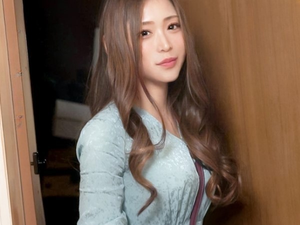 【美熟女不倫】『ごめんなさい…でも気持ちいい…』10代の息子を持つ美魔女ママがお小遣い稼ぎで禁断の浮気！他人棒にねっとりフェラして、熟れたマンコで淫らに腰振る背徳SEX！♡