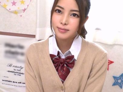 【制服コス娘のソープ初体験】10代美少女がお金でソープマットに挑戦♥ 高速ピストンに感じまくり、イキ顔が超かわいい！制服コスプレとエッチなプレイのギャップがたまらない！