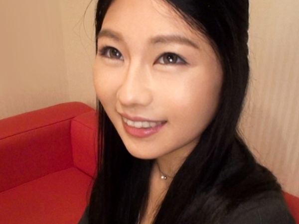 【黒髪OLの秘密の顔】『ダメ…声出ちゃう…』真面目そうな美人OLが激ピストンでエビ反り絶頂！！清楚な見た目とギャップのあるエロさに興奮必至♡♡