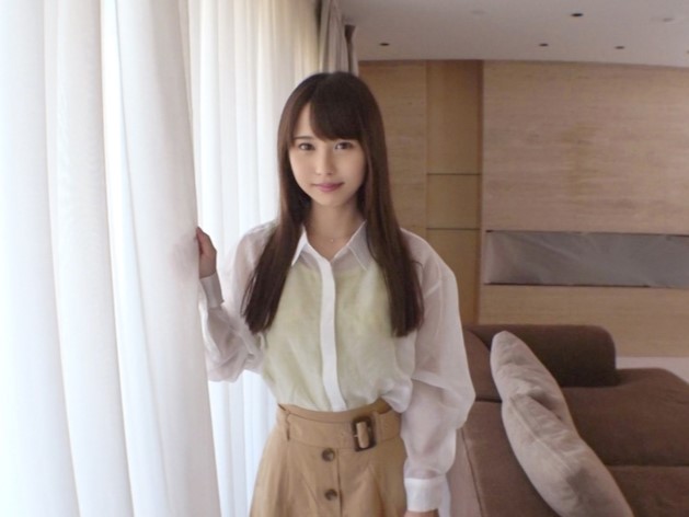 【ホテルで密会】『もっと奥まで…』無垢な童顔美少女と秘密のセックス！未成熟なカラダを独り占め♡肉棒で開発されちゃうウブなオマ○コに激ピストン！！