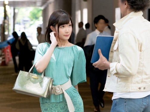 【セレブ人妻の裏の顔】『ダメ…我慢できない…』清楚系美熟女がチンポに飢えた本性を露わに！！欲求不満なオマンコに中出しフィニッシュで絶頂！！