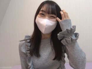 【素人ハメ撮り】スレンダー美少女、乳首ビンビンでホテルでイチャラブ♥ケツ叩かれながら激ピストン！とろけ顔で乳首いじりながら感じまくり♡笑顔とエロさのギャップが最高！