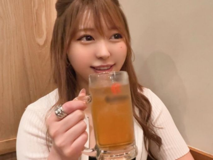 【幼馴染と禁断の夜】久々の再会で酔った勢いから始まったエッチな展開！スレンダーな同級生のきれいなパイパンに興奮MAX！お互いを知り尽くした2人の濃厚セックスに悶絶必至！！