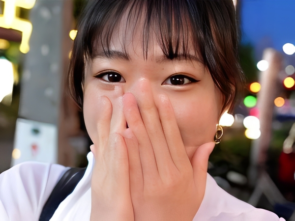 【素人JDのドエロ撮影】女子大生とプライベート感満載のハメ撮り！騎乗位でチ●ポに串刺しにされ、無言でハメ潮を吹きまくる！♡ 淫乱JDの悶絶セックス！