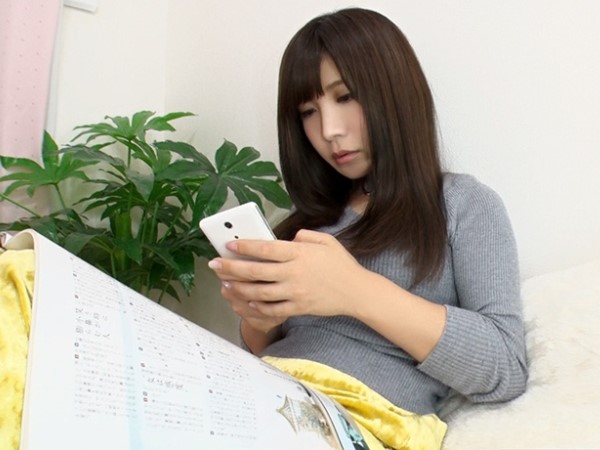 【Fカップ巨乳美女との禁断の出会い】『直接渡すなんてドキドキ…』ネットオークションで意気投合した巨乳彼女と対面！大きなオッパイが揺れる姿に興奮MAX！受け渡しのはずが、エッチな展開に発展しちゃう！？