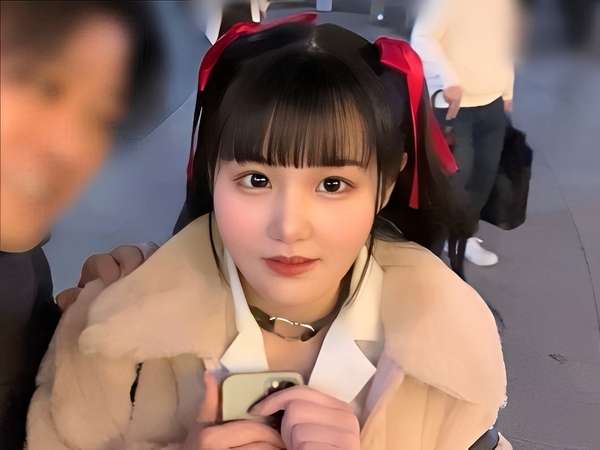 【美乳リフレ嬢の危険なアルバイト】20歳のウブな女の子が電マオナニーで感じまくり！おじさんチンポにコスプレエッチでハメられ、濡れ濡れマ●コがトロける！♡ 制服姿がエロかわいい、リフレ嬢の裏の顔！