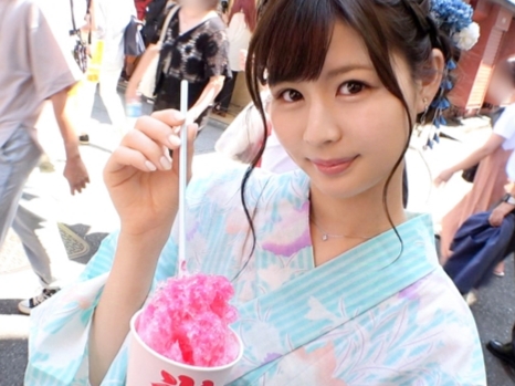 【浴衣美少女の秘密】『やだ…止まらない…』夏祭りの夜、無毛マ○コを激しく責められ、メス汁大噴射！キュートな顔してエッチな反応がたまらない♥︎