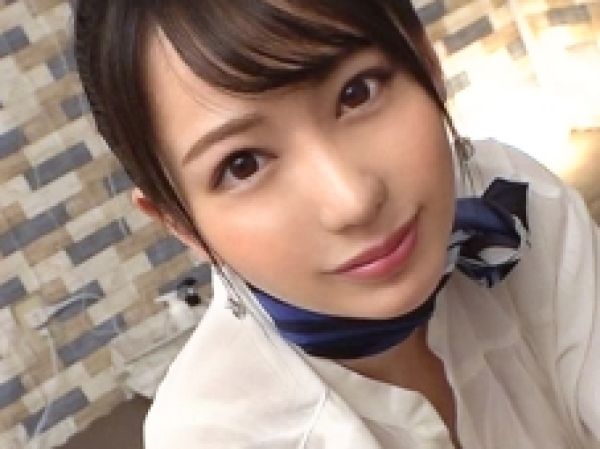 【敏感セラピストの過激な夜】『ダメ…感じすぎる…』清楚な美人セラピストが3Pで大胆に変貌！激ピスに耐えきれずお漏らし＆痙攣アクメ連発！失神寸前の快楽に溺れる！♡