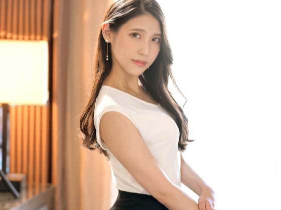 【美巨乳お姉さんの濃厚フェラ】『気持ち良くしてあげる♥』セクシー美女がねっとりフェラでチ○コを激しくしゃぶり、男を骨抜きに！淫乱な舌使いでビンビンにさせちゃう！