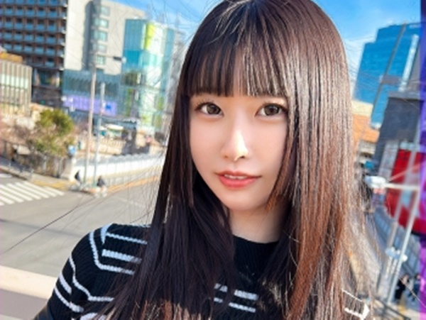 【ロリっ子美少女とホテルでラブラブ】『もっと…して…』幼げなちっぱいボディに激しくピストン！無邪気な笑顔と敏感なカラダにメロメロ濃厚セックス♡