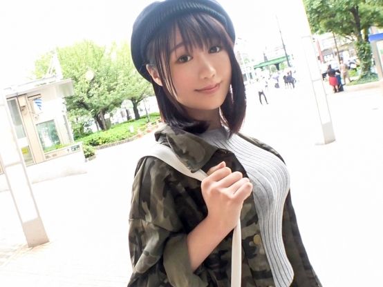 【イケイケJDのヤバい反応】『えっ、気持ちいい…』ヘソ出しコーデの巨乳女子大生をナンパ！手マンでビシャビシャ潮噴き＆柔らかおっぱいで極上パイズリ！スタイル抜群のJDがエロすぎる！♡