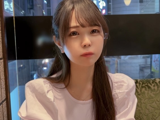 【美巨乳シンママの苦悩】『娘の為なら…』借金返済に追われた美人ママが、ゲス男たちのチンポを頬張り、身体を張って返済！巨乳を揺らしながら必死に頑張る姿がエロすぎる…！
