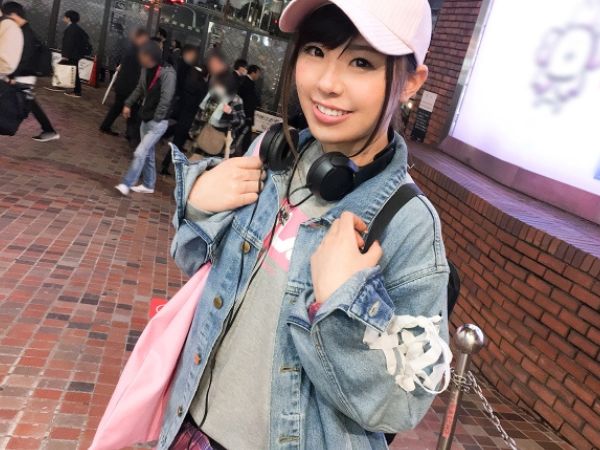 【素人軟派】声かけても無理目だったのにお金チラつかせたらセックスまでさせてくれたボーイライクファッションの鬼キツマン！