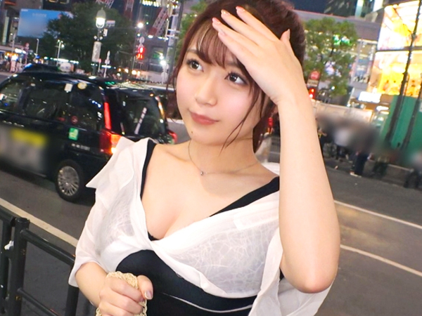 【街角ナンパ】『気持ち良すぎる…』超美巨乳の素人娘をゲット！初撮りで電マ責めに挑戦、敏感マ○コがビクビク痙攣！巨乳を揺らしながらアクメ顔を晒す姿がエロかわいい♥